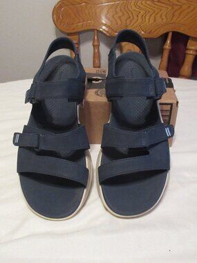 Baretraps Navy Sandals - Women's Size 6.5M
